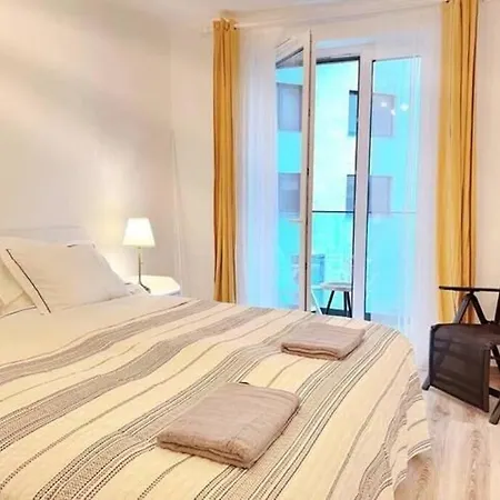B104 - Liberty Bridge Lovely With Free Parking Apartment